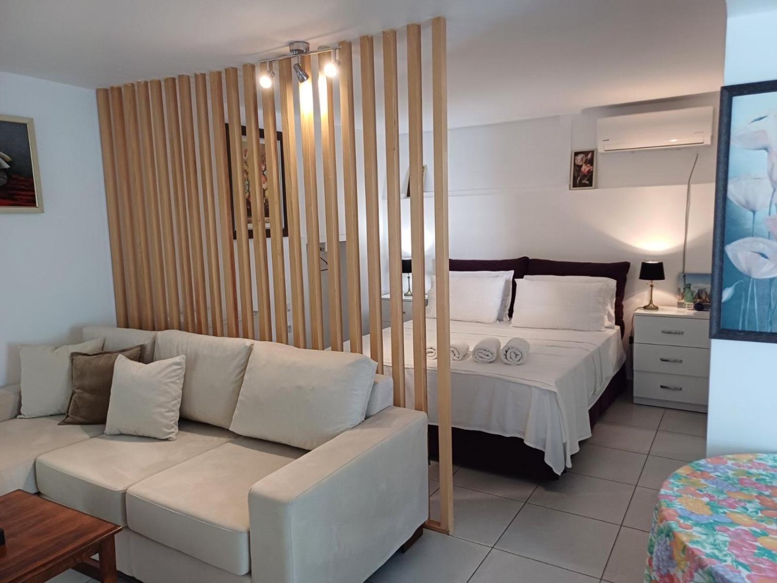 The White House Apartment Divjake Luaran gambar
